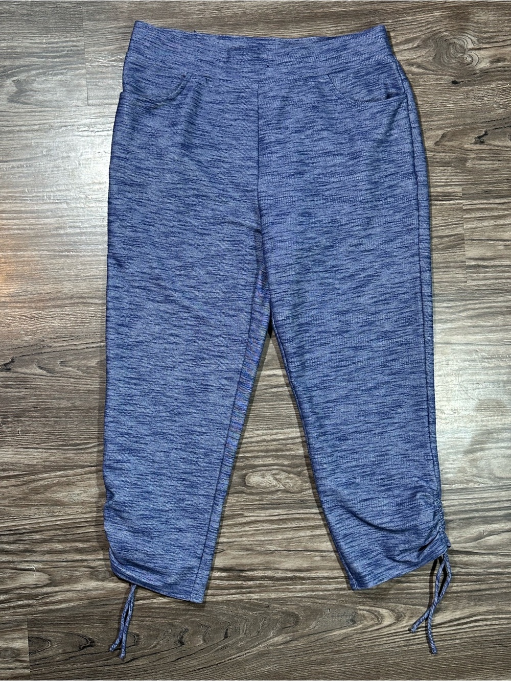 CHICO’S WEEKENDS Heather Blue Pull On Ruched Cropped Pants w/ Pockets 1 (M/8)